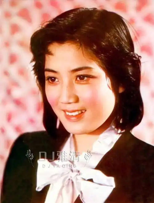 回顾李秀明 22张精修美照欣赏 秀外慧中 明艳动人 女人自强最美丽