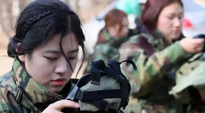 印度女兵入伍体检最后一项体检太尴尬了让人无法接受