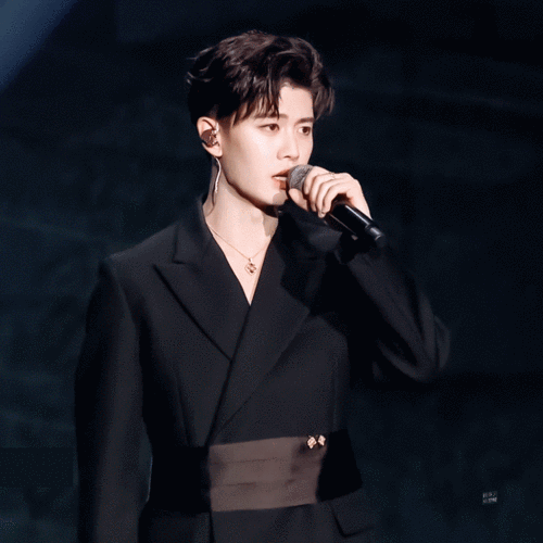 任嘉伦宝贝动图