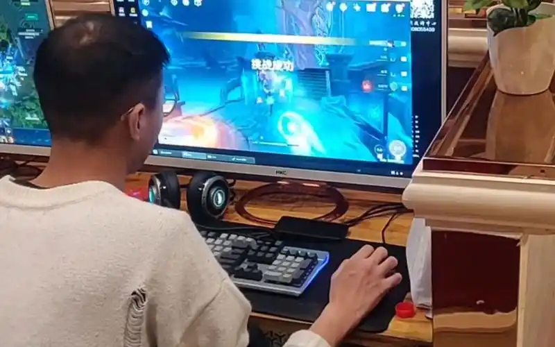 到底是谁在网吧里玩原神啊?