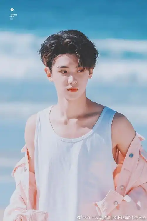 锁骨能养鱼的爱豆#黄明昊的锁骨真的要命了太撩人啦@jjjustin0219