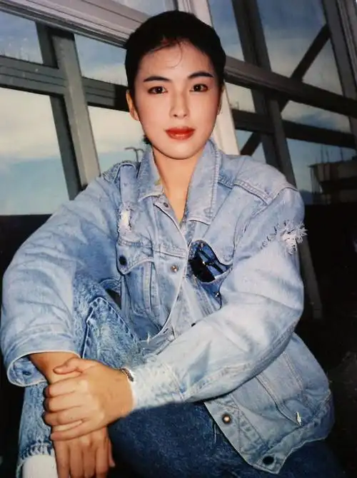 "天王嫂"罗美薇年轻时美得大气!