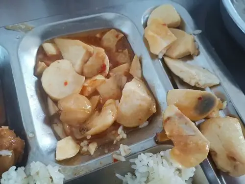 反映学校食堂饭菜质量差
