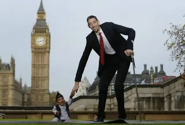 世界上最高的"巨人",大多数来自中国,第一个曾被众多媒体报道