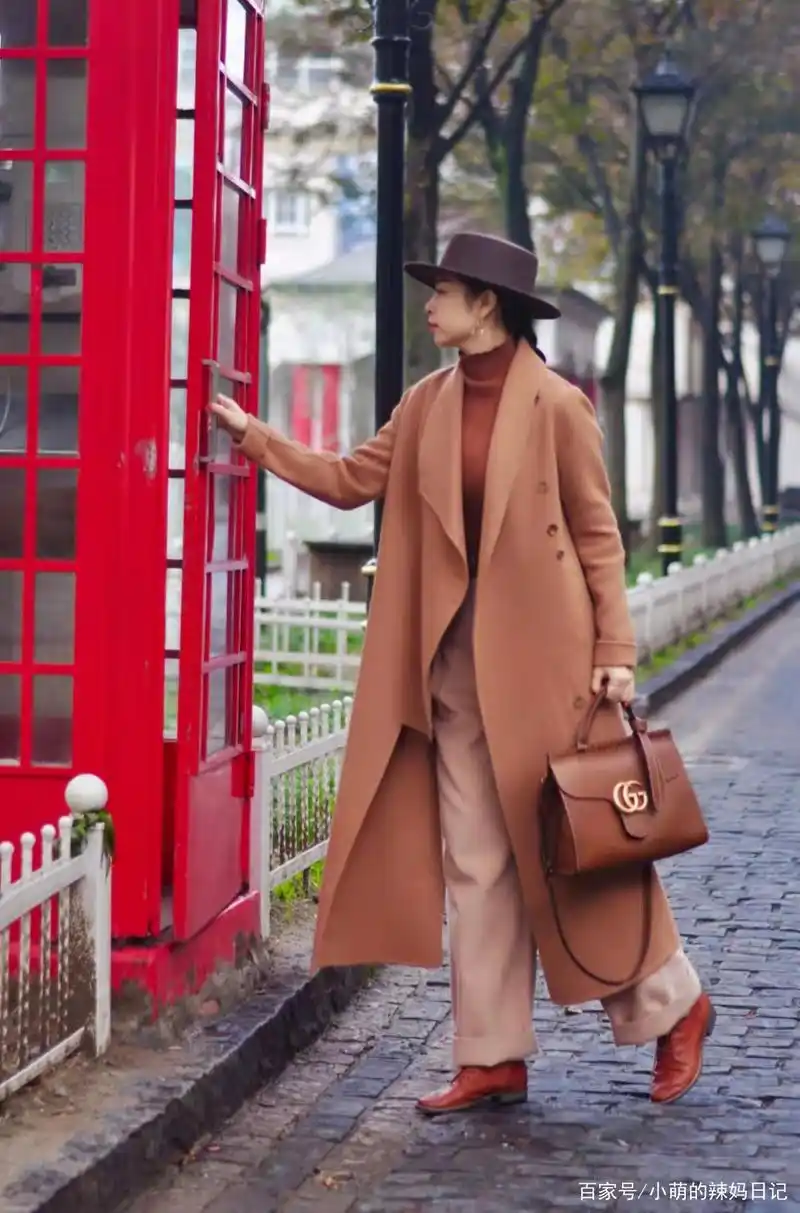 秋冬穿"棕色"能有多美?瞧三木博主的气质搭配,照着穿就很美
