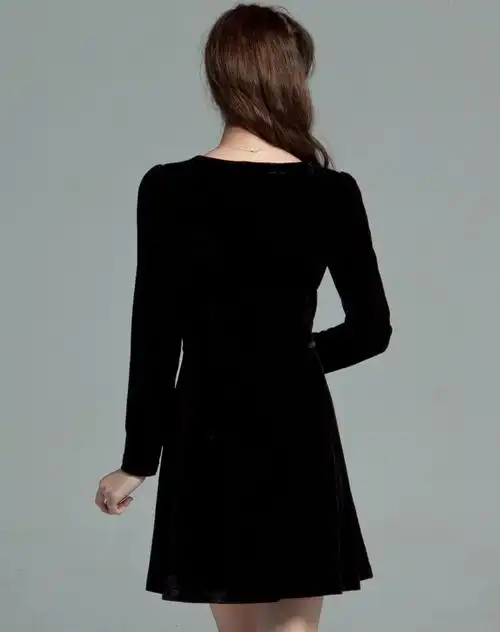 黑色天鹅绒长袖连身裙