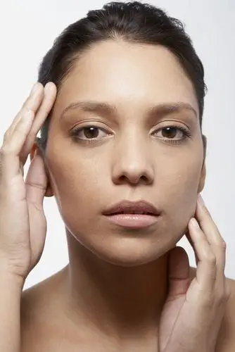 抚摸脸部女人美容图片素材