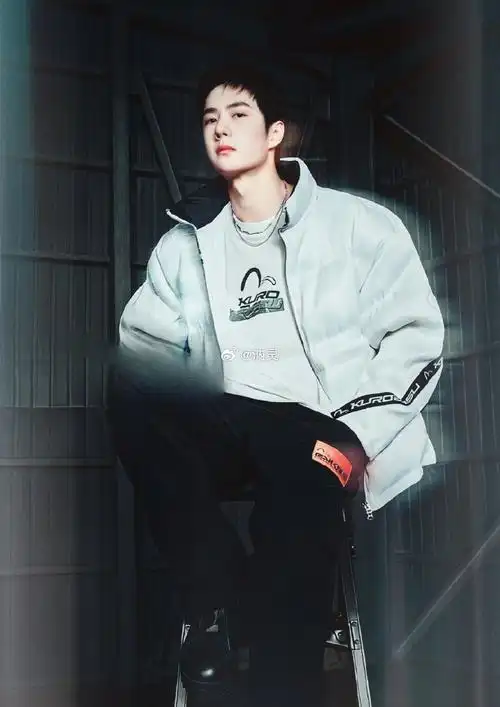 wyb 王一博我心甘情愿为你困顿于爱的世界,心甘情愿为你封心锁爱,心甘