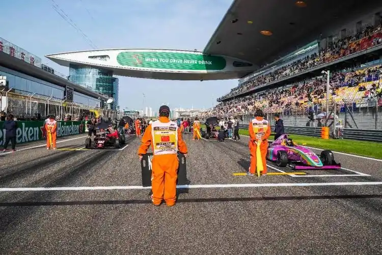 赛后回顾壳牌喜力f4cfgp为您呈现上赛场别样的方程式饕餮盛宴