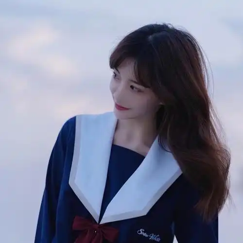 学生感十足的清纯美女头像