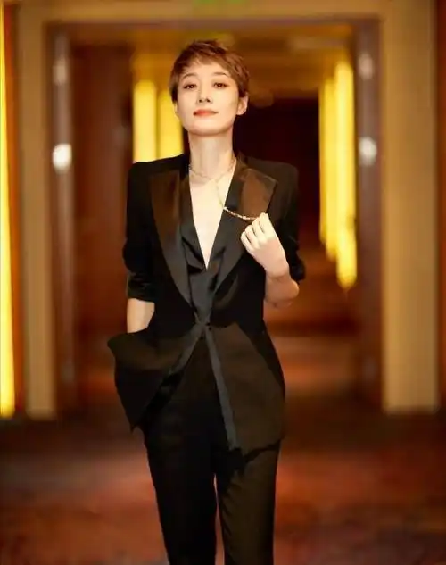 原创有一种气质叫女明星短发精致干练尽显时尚魅力大女人风十足