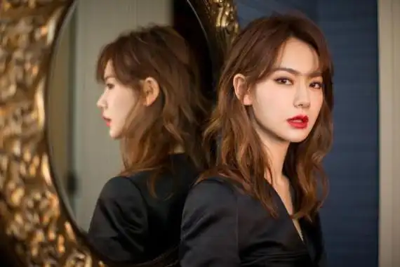 戚薇卷发型图片大全(戚薇时尚造型)(7)