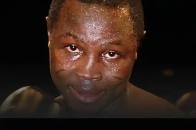 黑人拳王离奇死亡,曾大战梅威瑟帕奎奥克星创造历史|拳坛|拳击|拳手