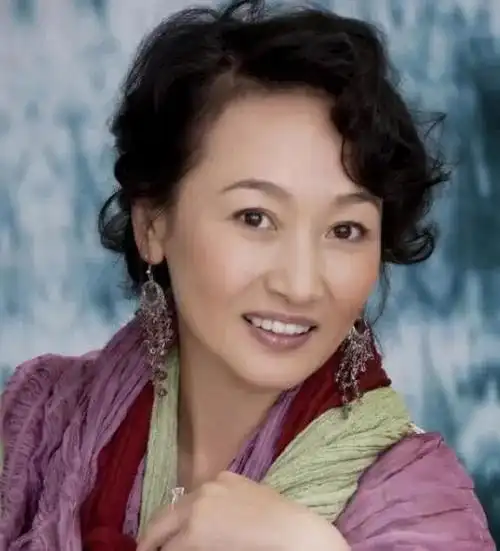 喝酒喝到家财散尽妻子暴走老来丧女的腾格尔可曾后悔过