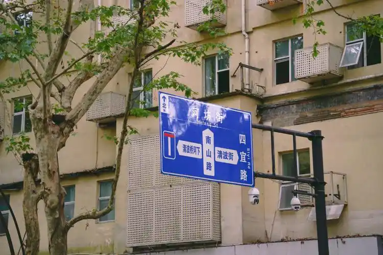 杭州南山路入秋最美时节