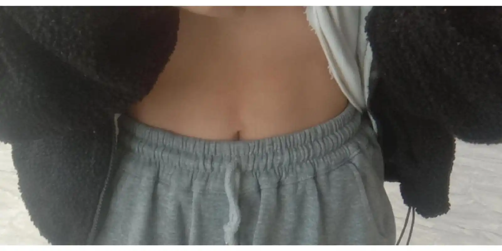 浅浅发个腹肌照吧