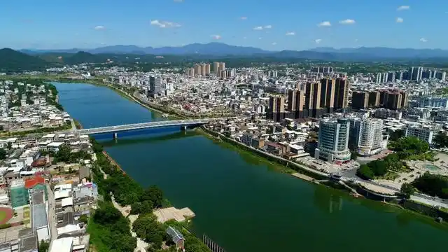 "十三五"以来,上杭县大力践行"绿水青山就是金山银山"的理念,持续开展