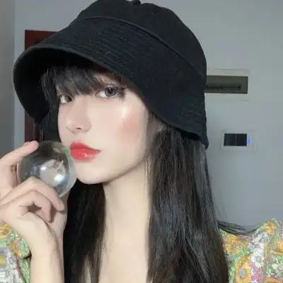 ins高冷女生头像/南风/眼睛为她下着雨,心却为她打着伞,这就是爱情