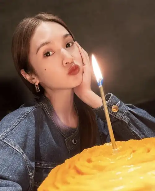 李荣浩连续10年为爱妻庆生,随妻子回台湾娘家,杨丞琳40岁仍无生子计划