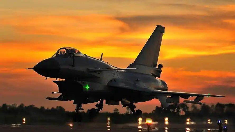 军事武器装备军事天地壁纸4