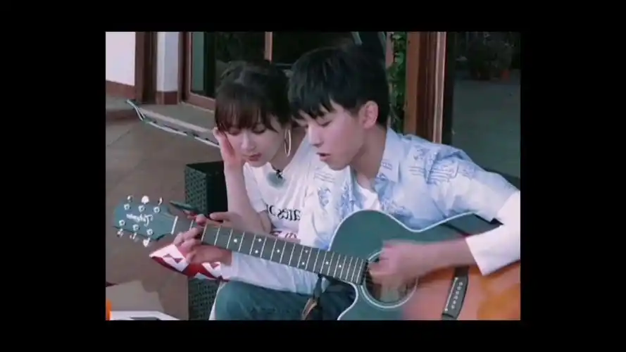 杨紫王俊凯合唱晴天,大家最喜欢的梳头姐弟cut来咯