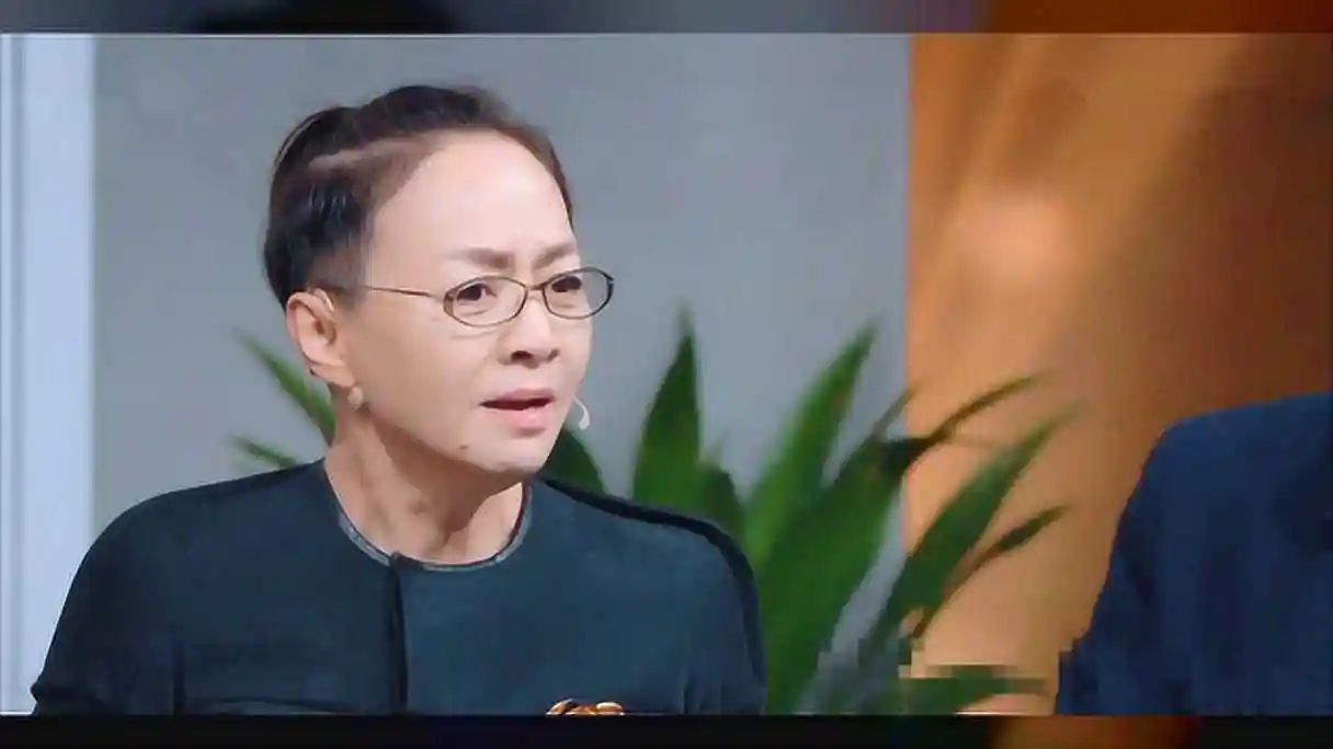 宋丹丹宣布不再出演小品宋丹丹猜歌遭网友质疑玩不起的是网友还是谁