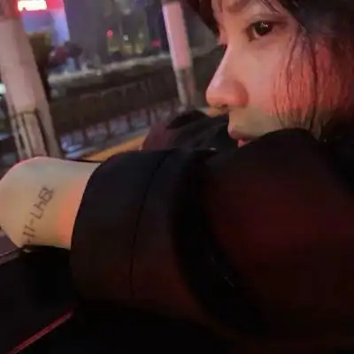 个性头像女生气质高冷2022清纯女生真人高清微信头像图片