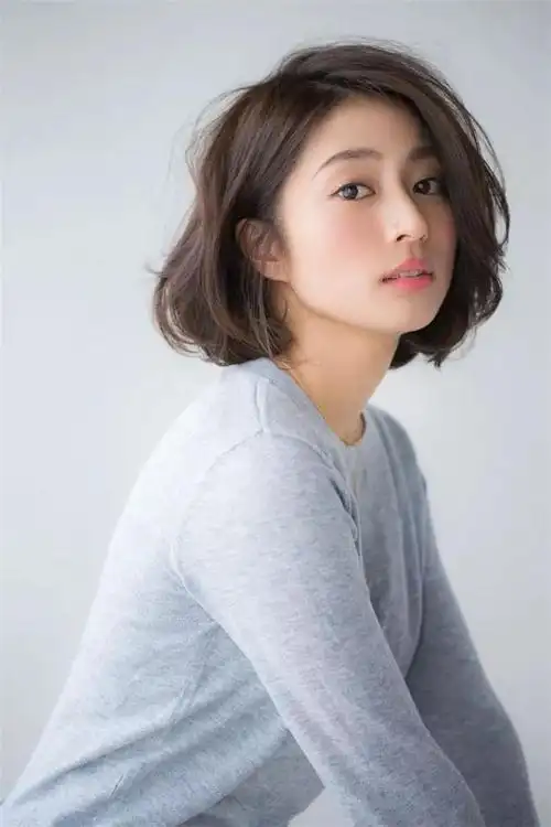 如果要说短发中最能体现出女性帅气干练属性的发型