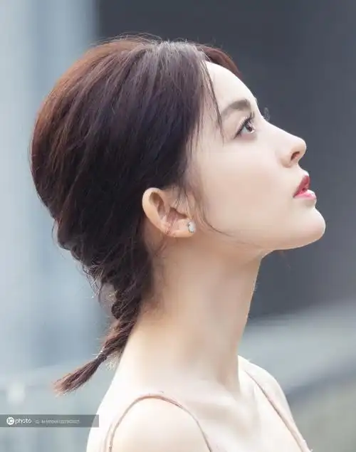 延禧和如懿海报都爱用这角度女明星谁的侧脸最值得吹