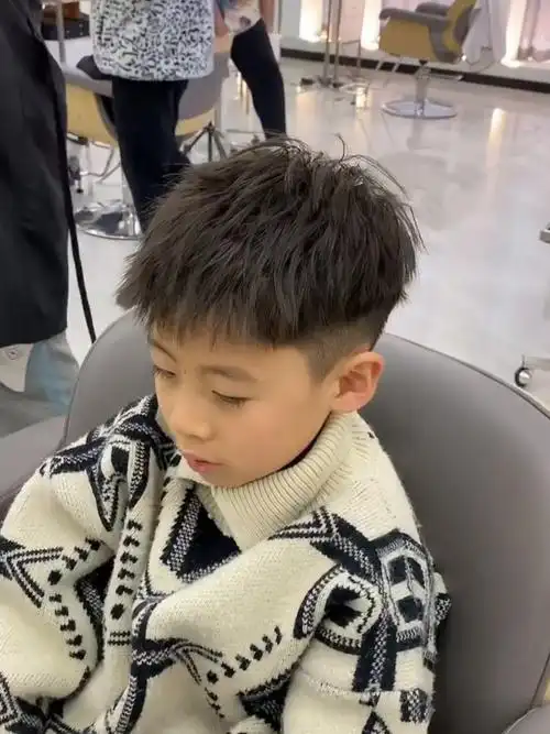 儿童头发造型图片男生