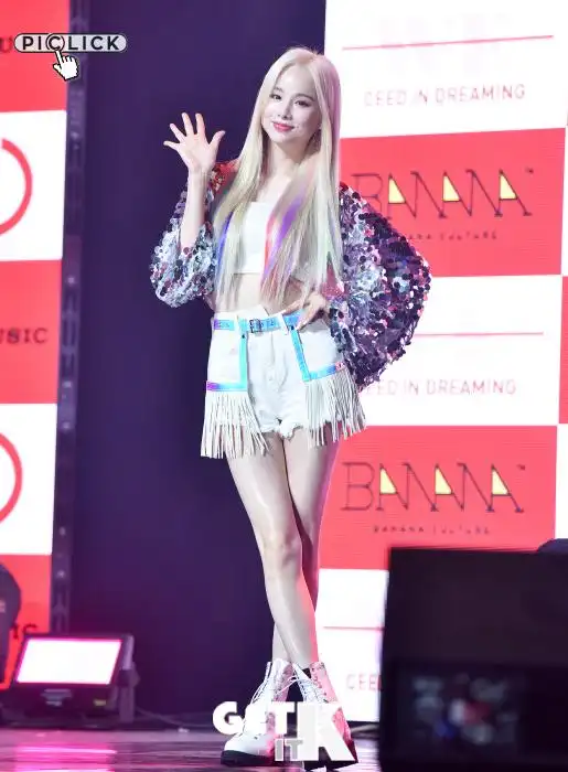 exid 率智 "金发精灵招人喜欢的微笑"