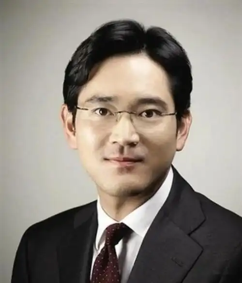 李在镕"低头"访华,三星危机四伏!雷军能否助其"翻身"?