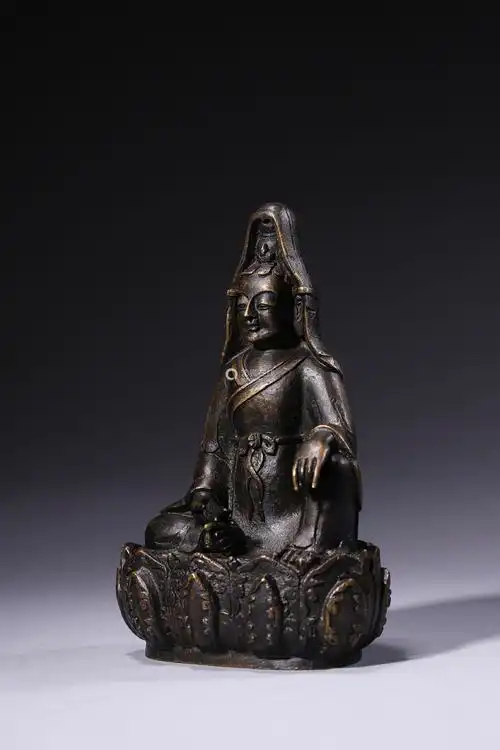 明铜自在观音坐像