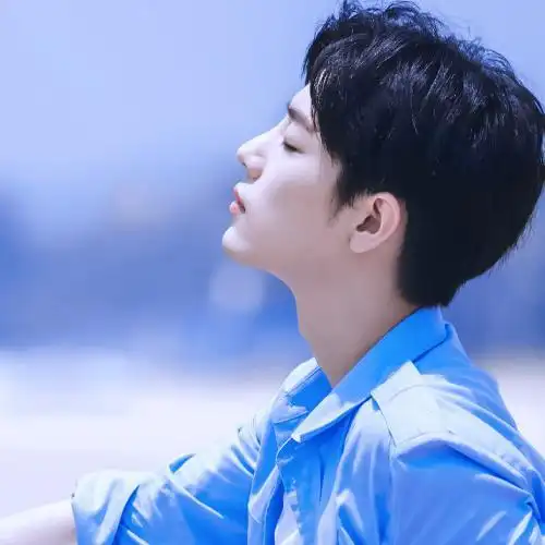 真实阳光帅哥头像