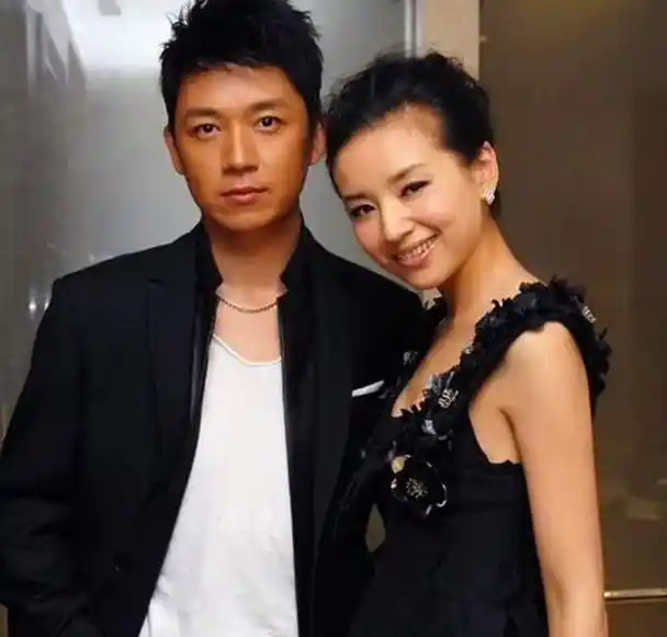 卓伟拍董洁王大治的背后故事:一场明星和狗仔的对决