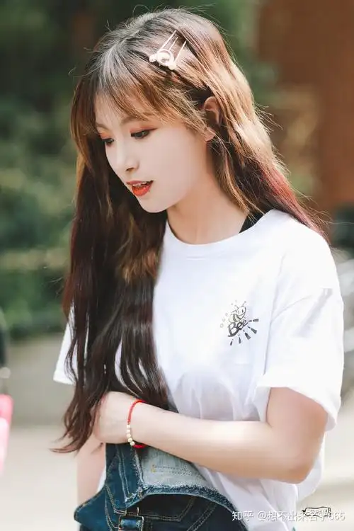 如何评价snh48孔肖吟的颜