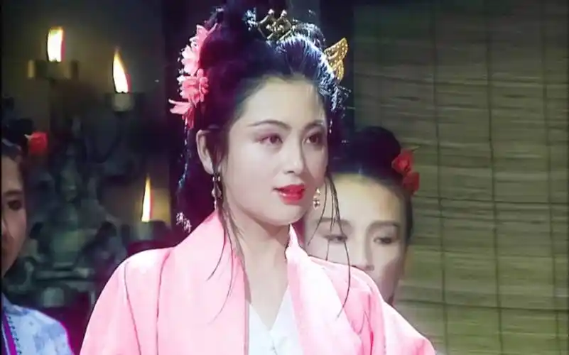 陈红在《三国演义》中饰演貂蝉(倾国倾城的美貌网友直呼太惊艳)