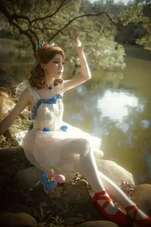 调香师----红菱艳cos-小米游戏中心