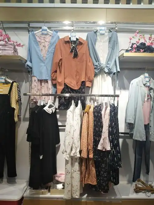 目标店孕妇装换季节奏快,且款式新颖商品竞争力很强.