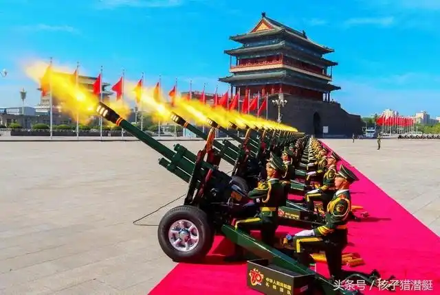 北京武警总队天安门礼炮齐射.