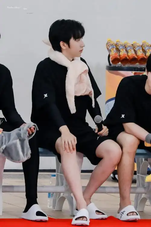 贺峻霖夏季运动会路透