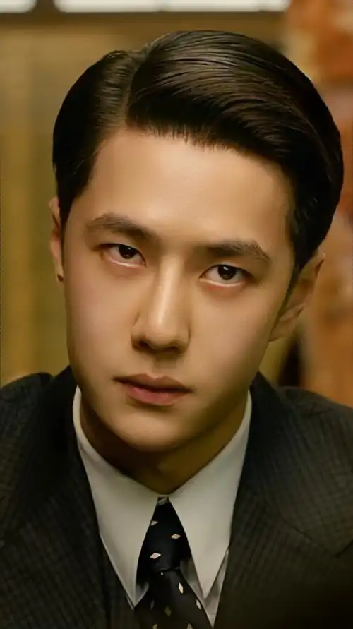 谁不爱看双开门大背头181大帅哥 王一博 为民国戏而生的男人王一博