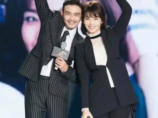 刘涛和杨烁到底是什么关系最近刘涛和杨烁在公众面前的关系很好,杨烁