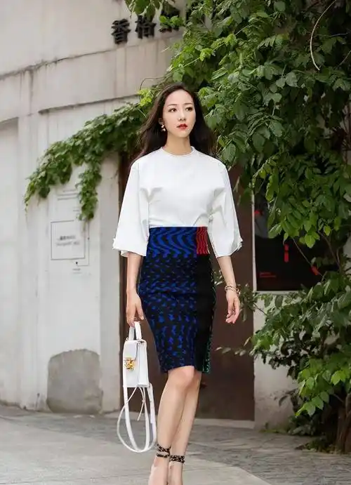 韩雪在香港展现惊艳气质,优雅大方抢眼,受网友热捧_时尚_魅力_个性