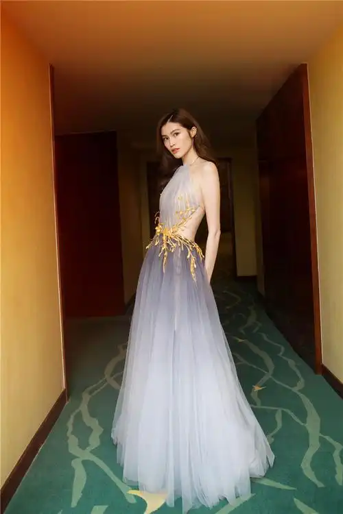 今年6位中国维密超模走秀 网友:身材超棒长相惊人