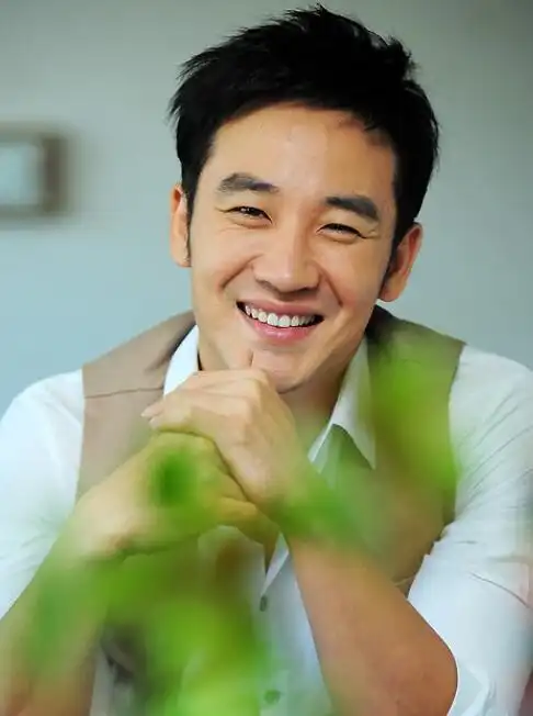 严泰雄否认性侵指控 将追究报案人法律责任