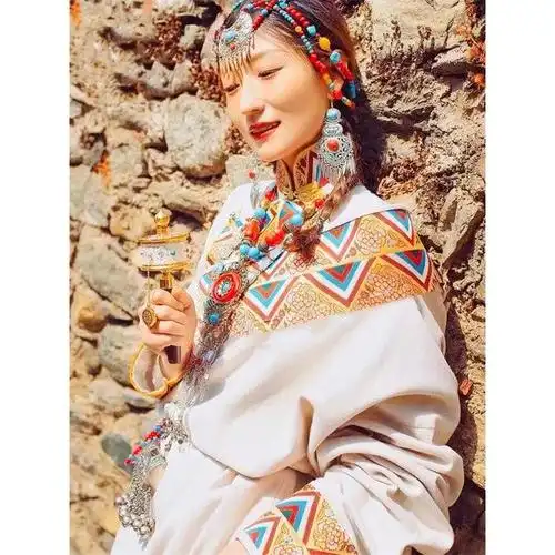 赵小熊新品藏服女装情侣款藏袍男女藏式穿搭藏族服装