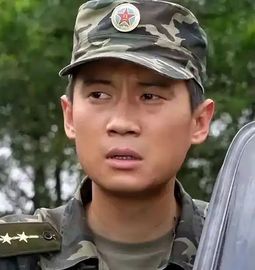 著名演员徐洪浩:比妻子大10岁,戏里演父女,戏外恩爱幸福惹人羡_刘晓洁