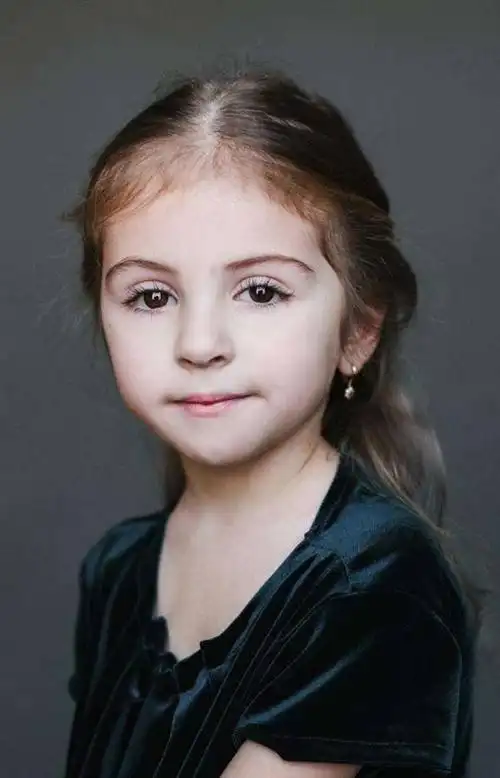 混血小孩真的长的比较好看吗?看了这些例子,嗯!好巴~~好像是