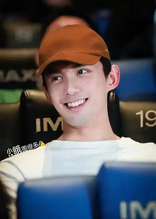 19娱乐瓜:王一博肖战李现吴磊罗云熙谭松韵张新成李沁曾舜晞_商务_好